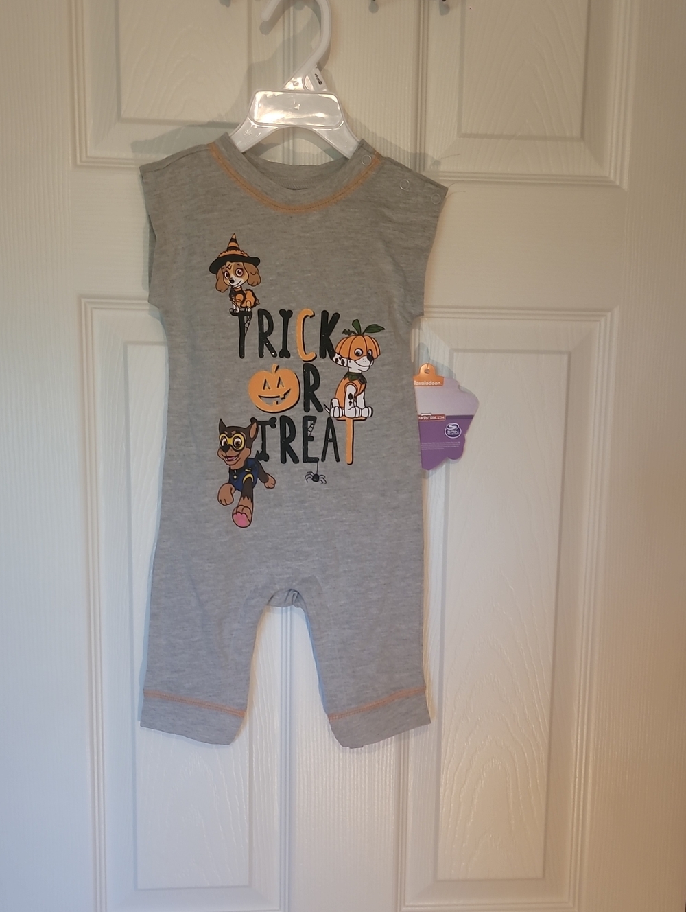 Nickelodeon Gray Halloween 'Trick or Treat' One-Piece Romper